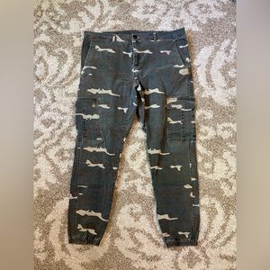 Camo cargo joggers